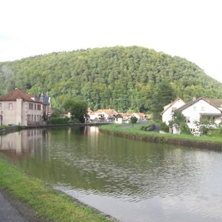 Gite Du Canal Lutzelbourg Bagian luar foto